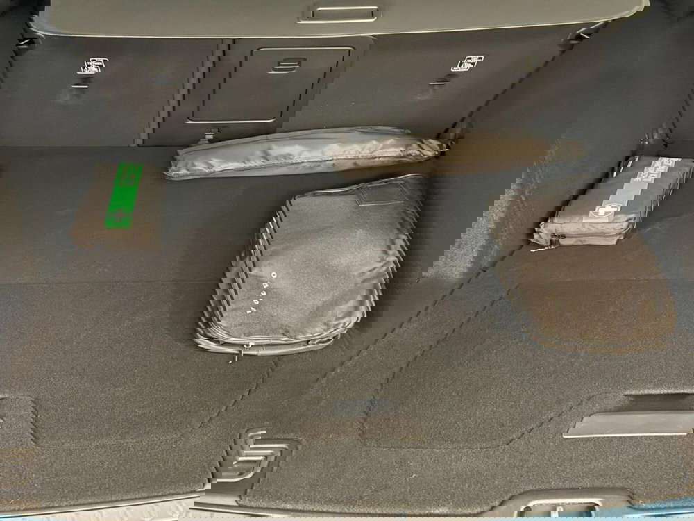 Volvo V60 nuova a Como (13)