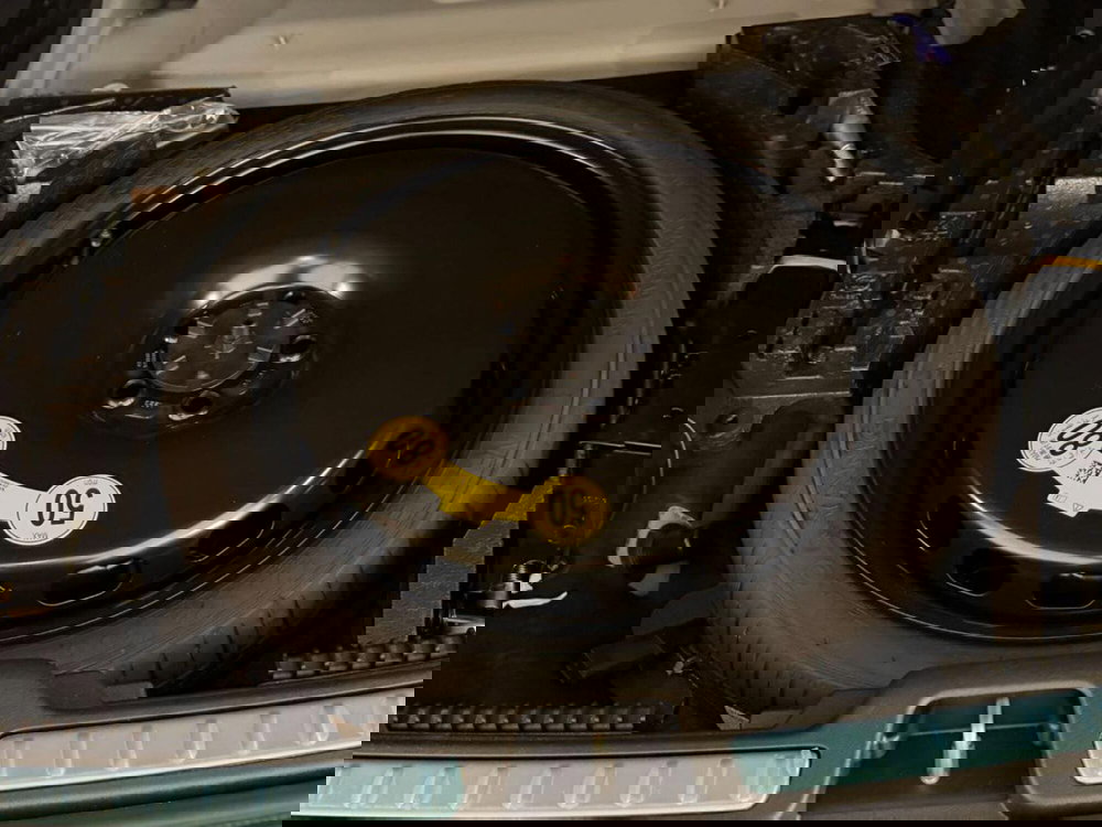 Volvo V60 nuova a Como (14)