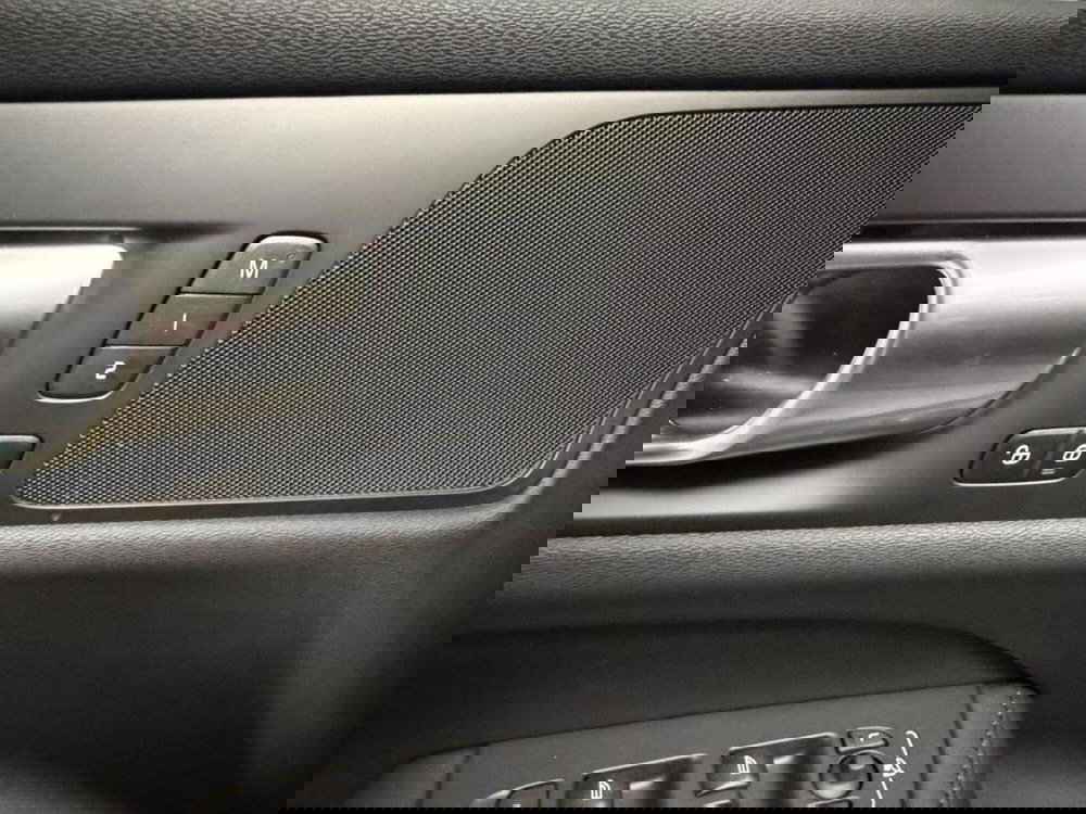 Volvo V60 nuova a Como (17)