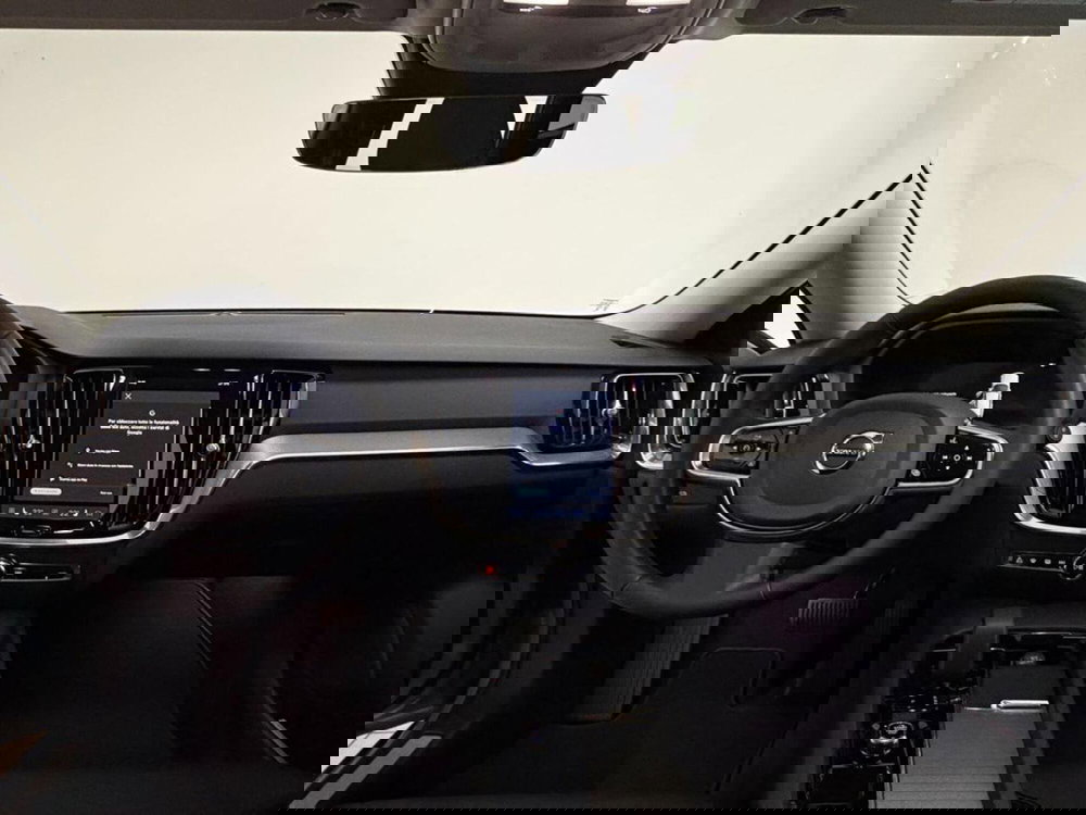 Volvo V60 nuova a Como (4)