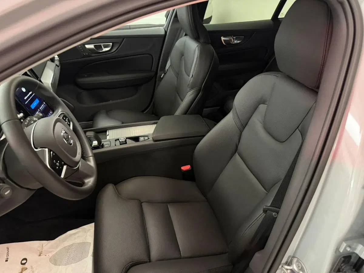 Volvo V60 nuova a Como (5)