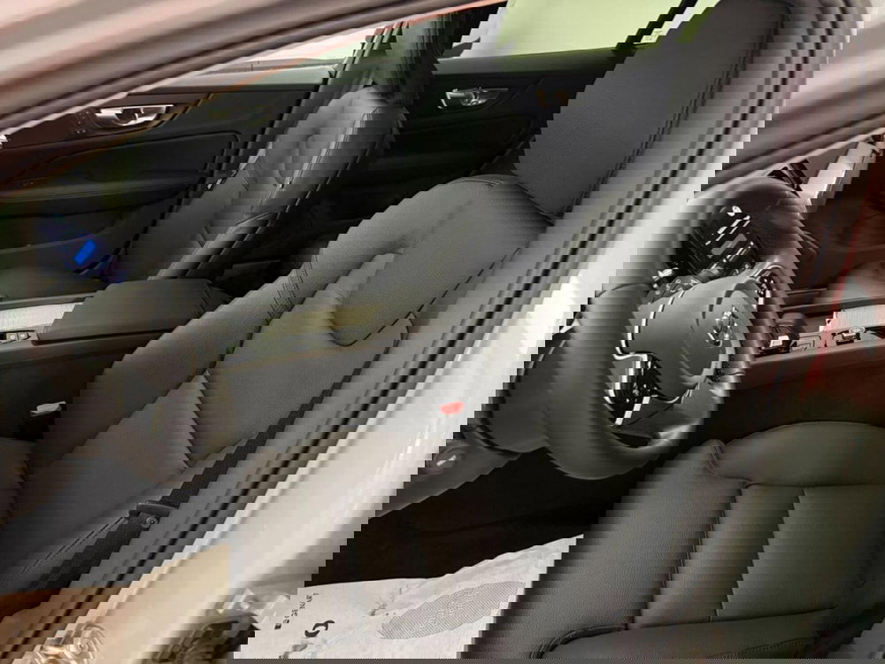 Volvo V60 nuova a Como (5)