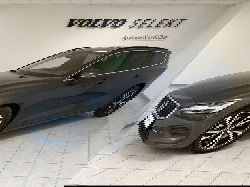 Volvo V60 nuova a Como