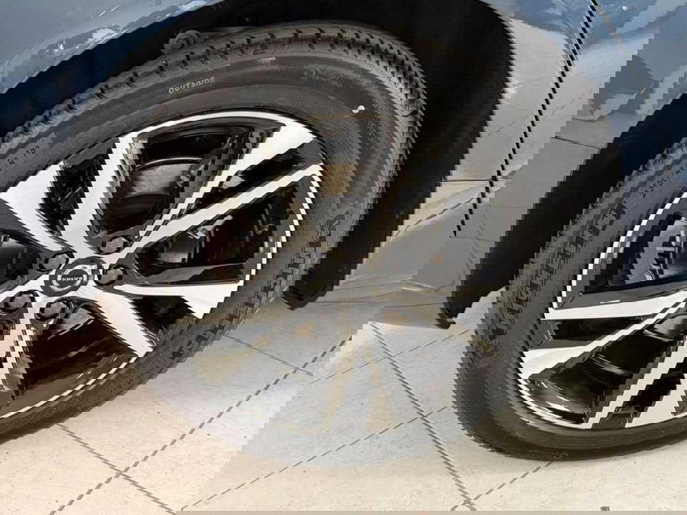 Volvo V60 nuova a Como (11)