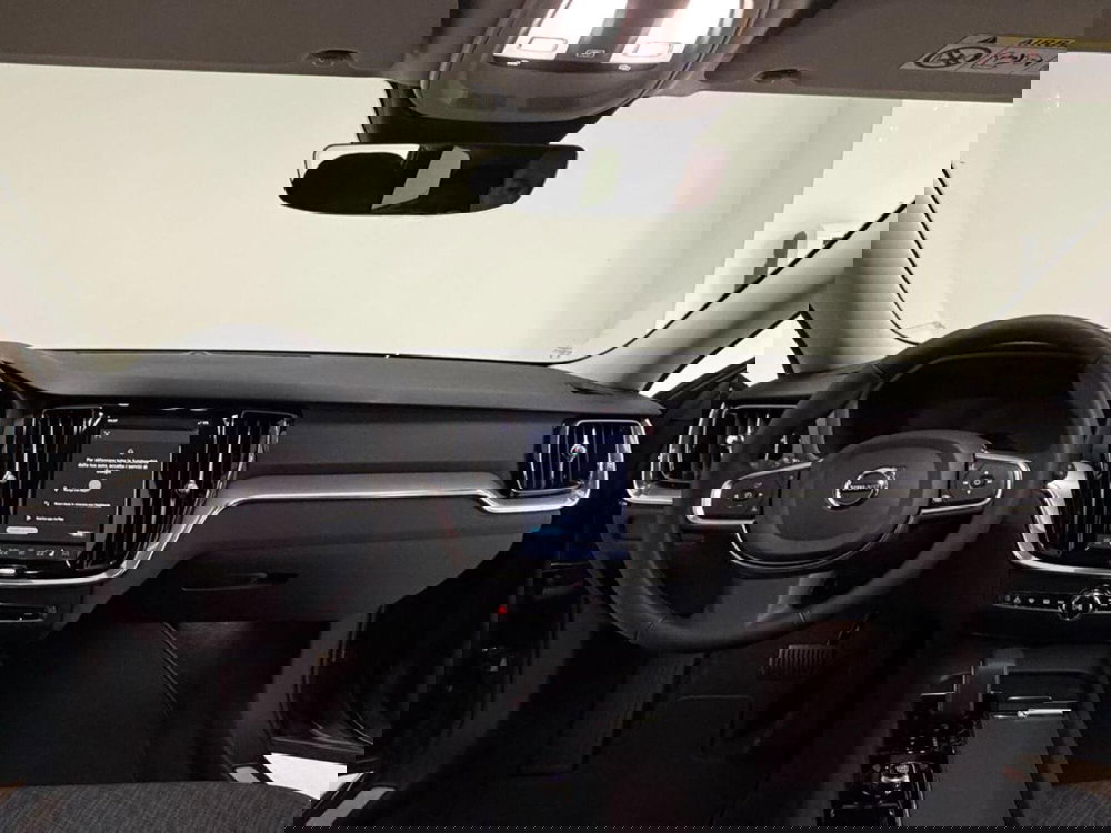 Volvo V60 nuova a Como (3)