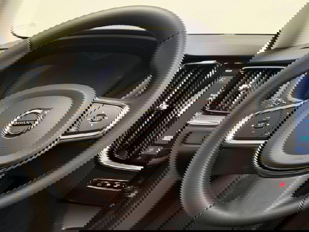 Volvo V60 nuova a Como (5)