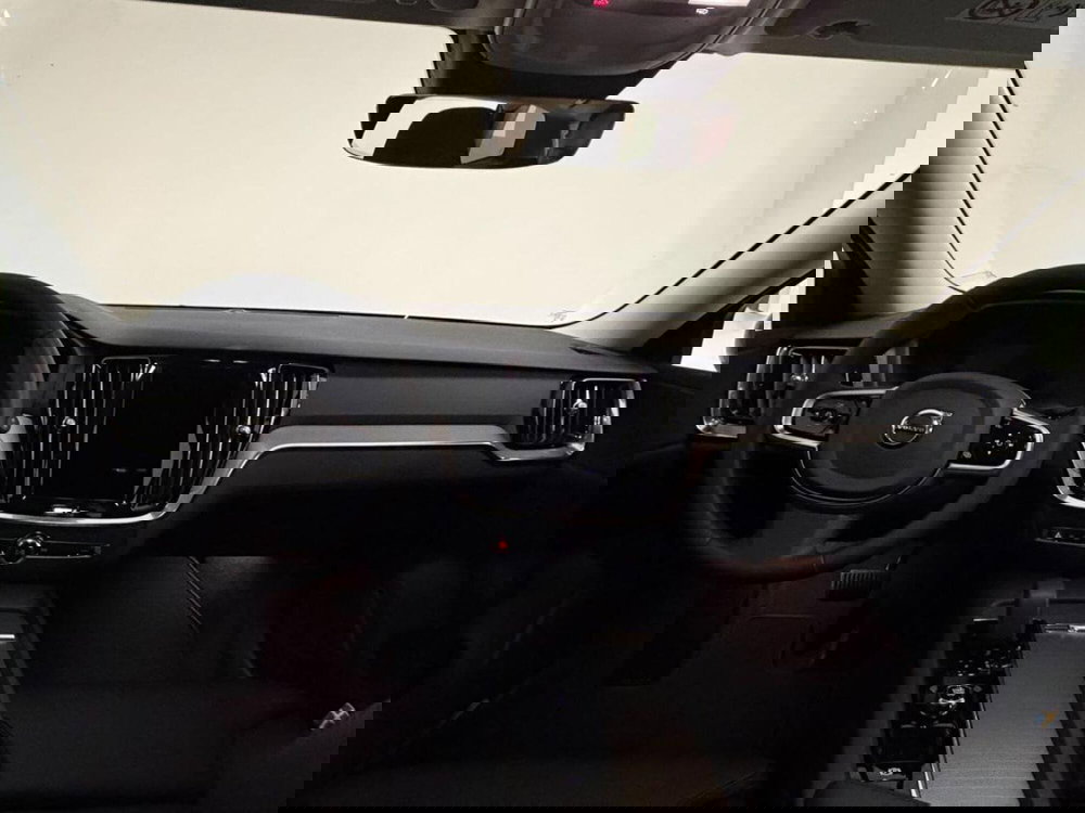 Volvo V60 Cross Country nuova a Como (10)