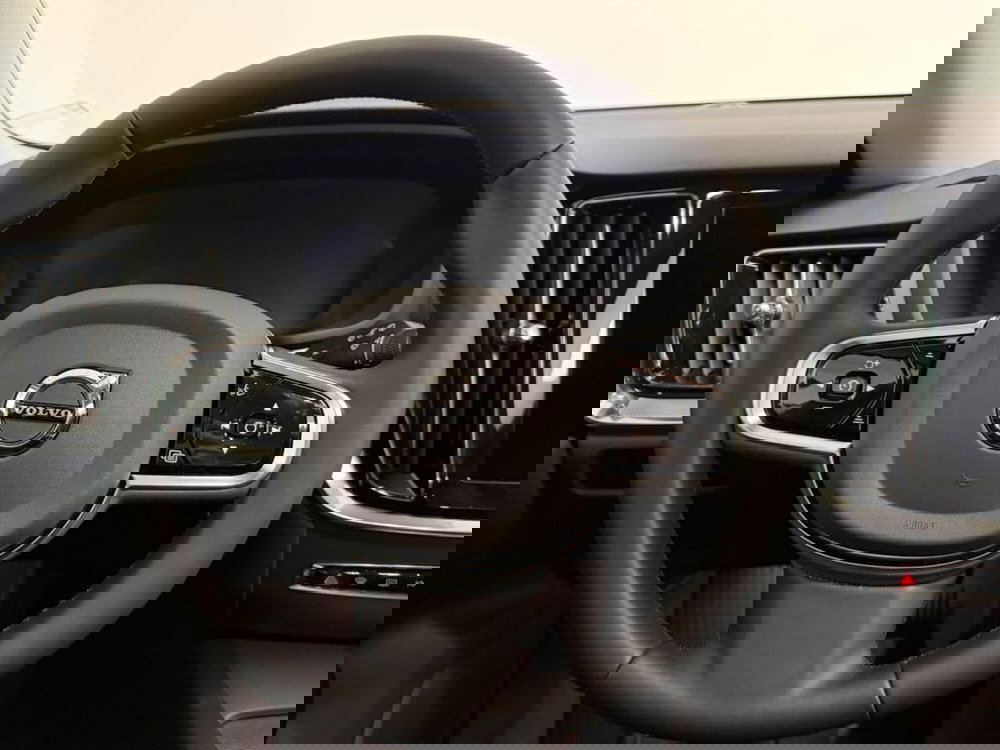 Volvo V60 Cross Country nuova a Como (11)
