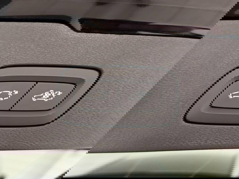 Volvo V60 Cross Country nuova a Como (15)