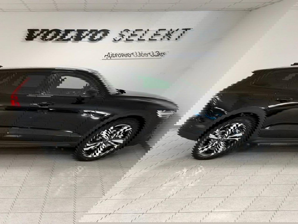 Volvo V60 Cross Country nuova a Como (17)