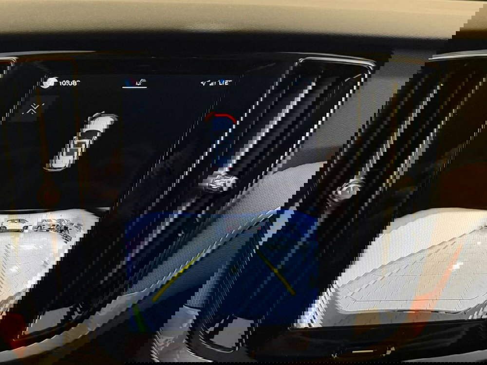 Volvo V60 Cross Country nuova a Como (4)