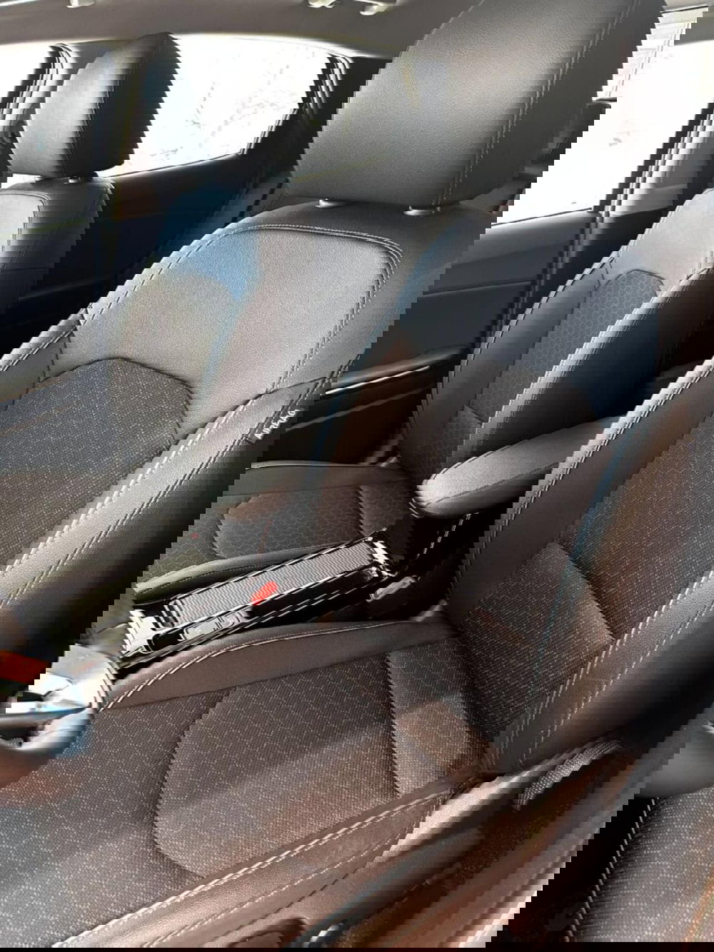 Kia XCeed nuova a Como (6)