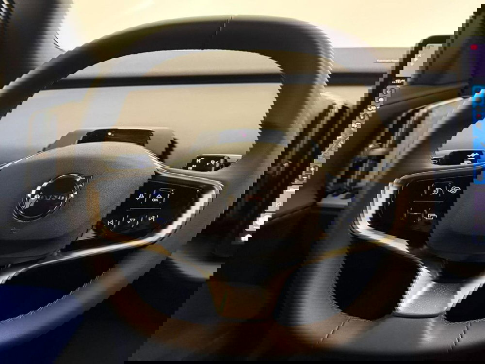 Volvo EX30 usata a Como (8)