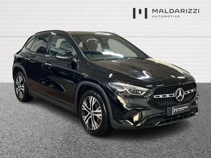 Mercedes-Benz GLA SUV usata a Bari