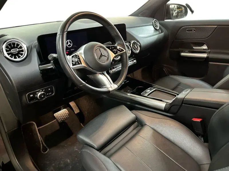 Mercedes-Benz GLA SUV usata a Bari (10)