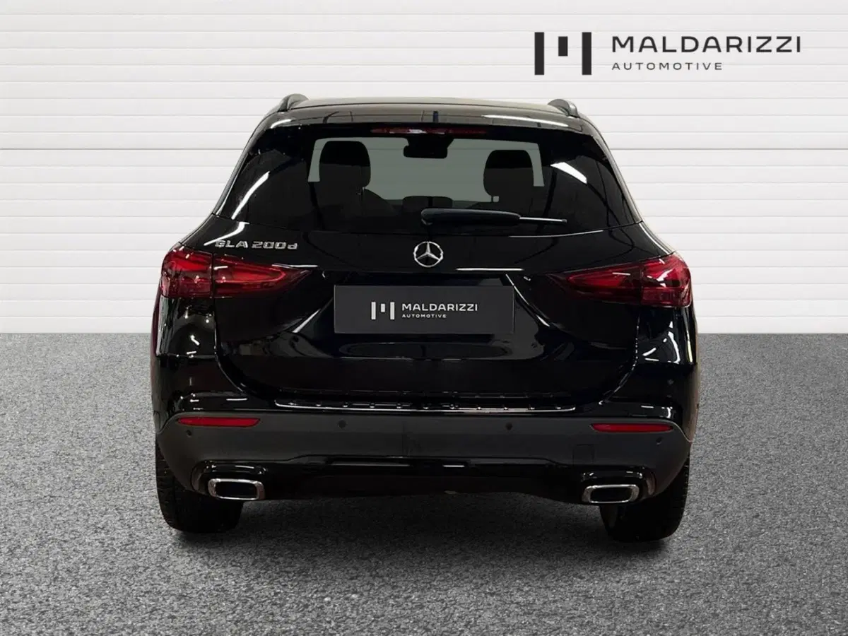Mercedes-Benz GLA SUV usata a Bari (3)