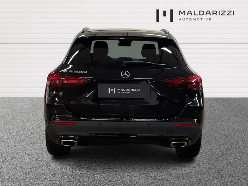 Mercedes-Benz GLA SUV usata a Bari (3)
