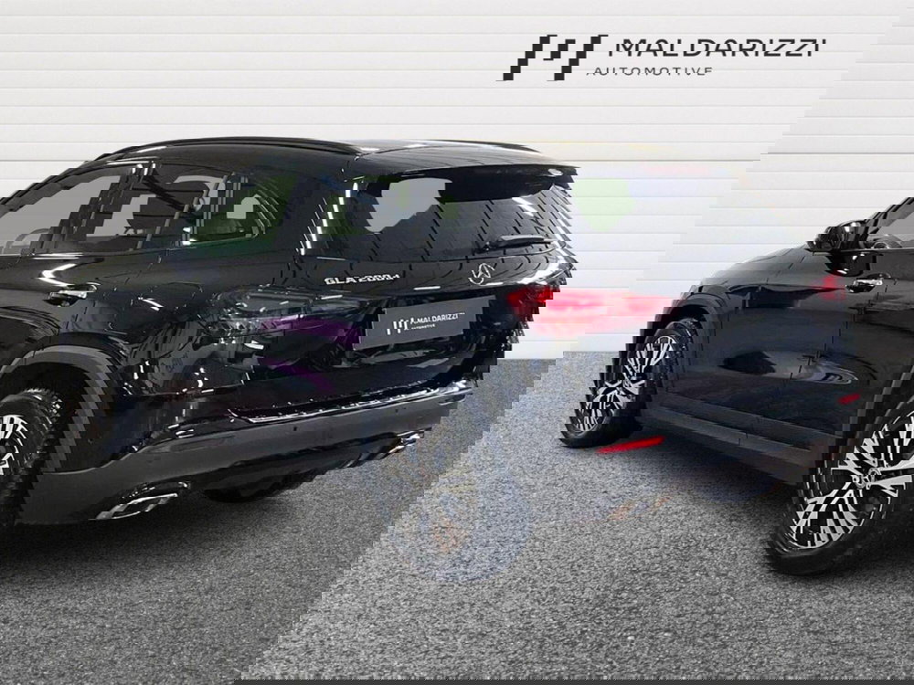 Mercedes-Benz GLA SUV usata a Bari (4)