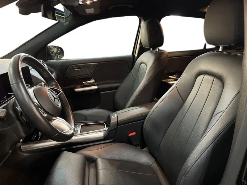Mercedes-Benz GLA SUV usata a Bari (7)