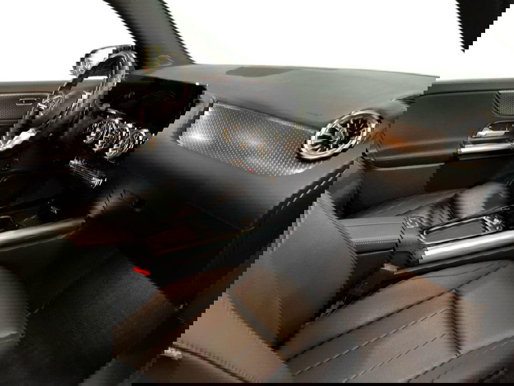 Mercedes-Benz GLA SUV usata a Bari (9)