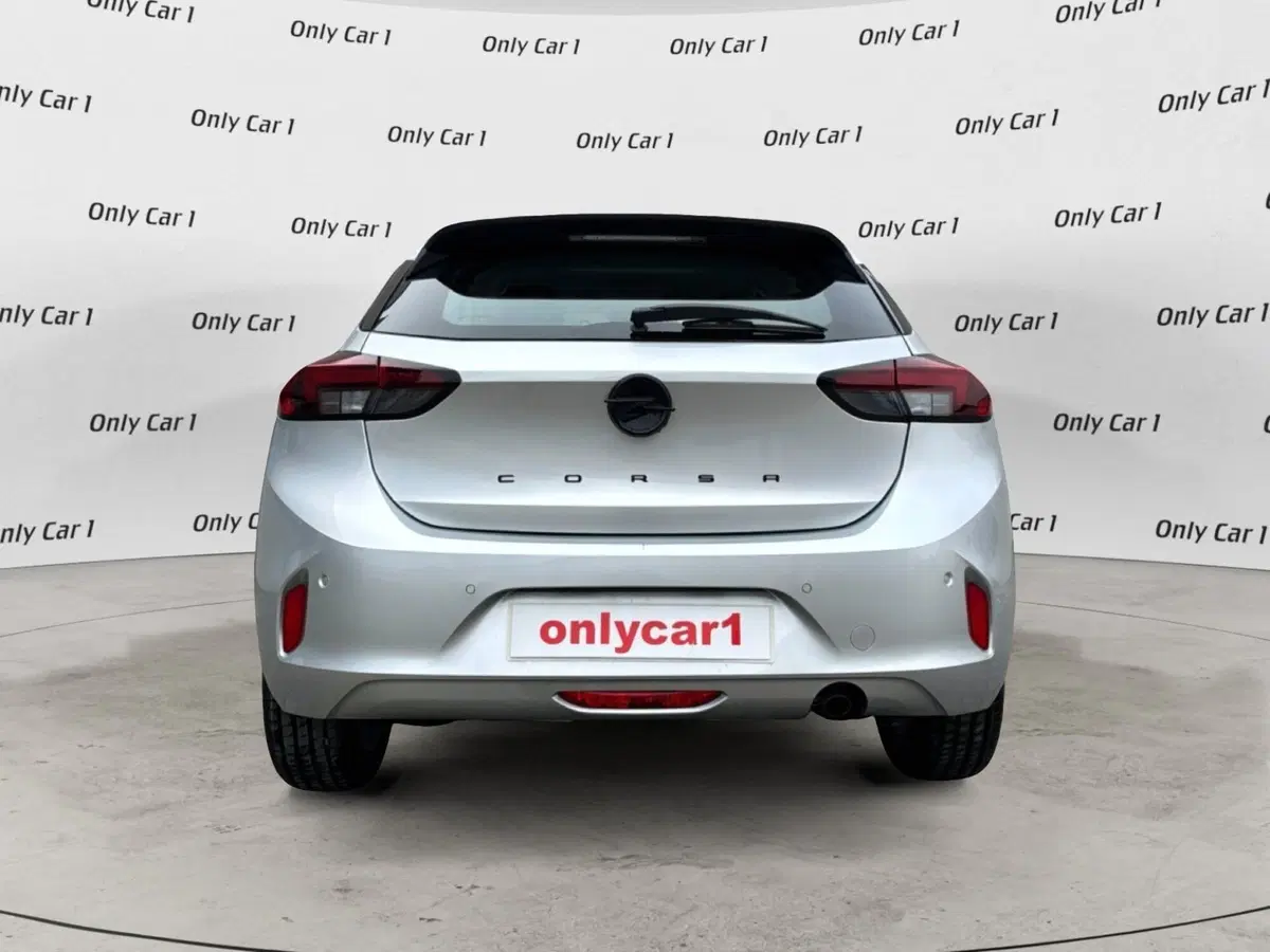 Opel Corsa nuova a Ferrara (4)