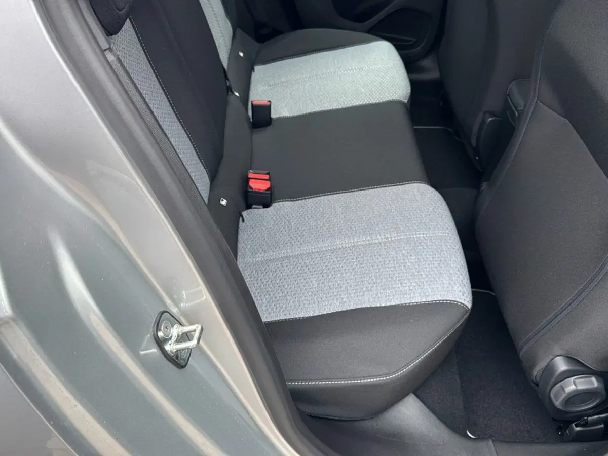 Opel Corsa nuova a Ferrara (8)