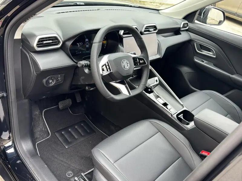 Mg ZS nuova a Ferrara (15)