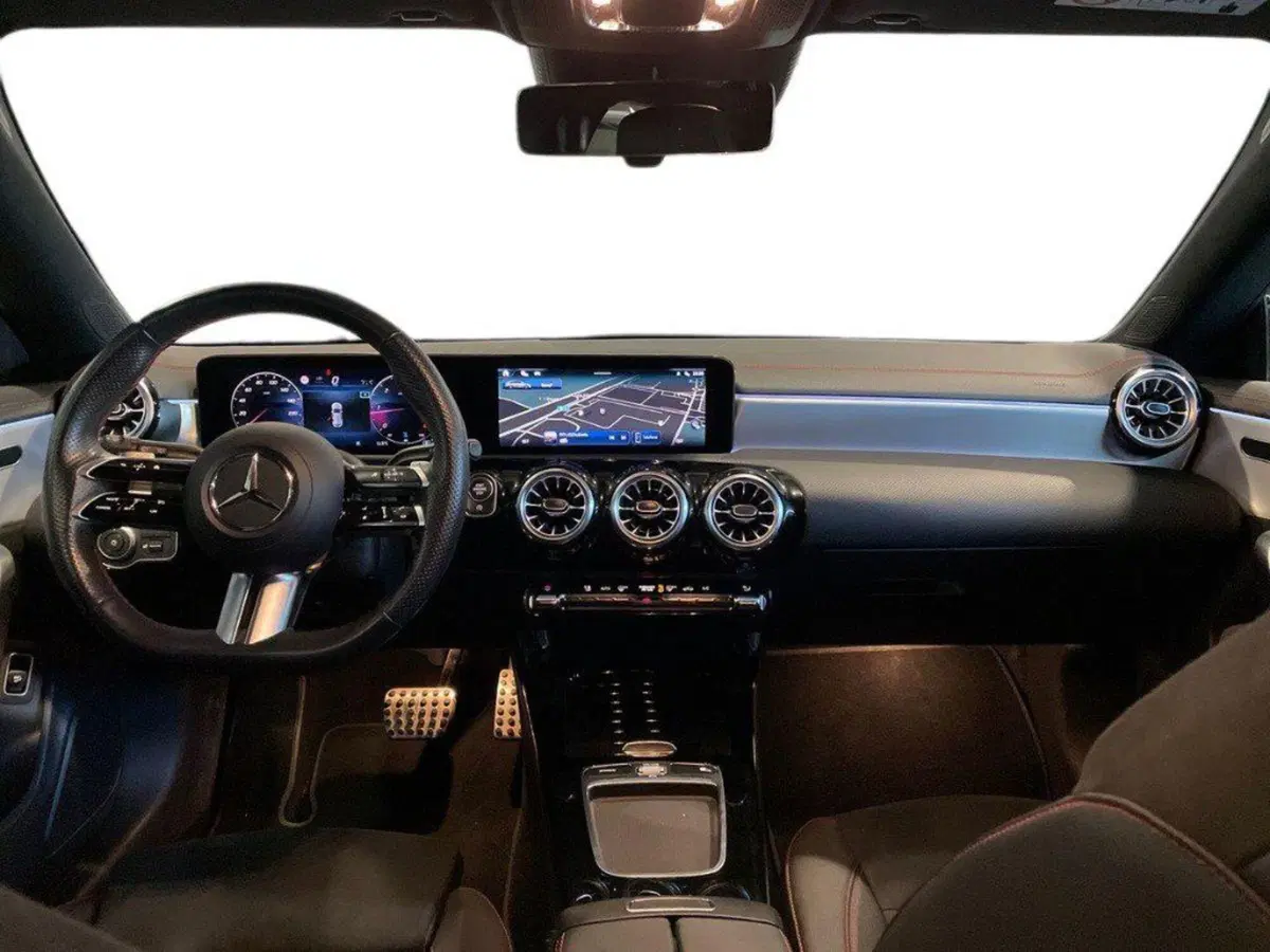 Mercedes-Benz CLA Shooting Brake usata a Rimini (10)
