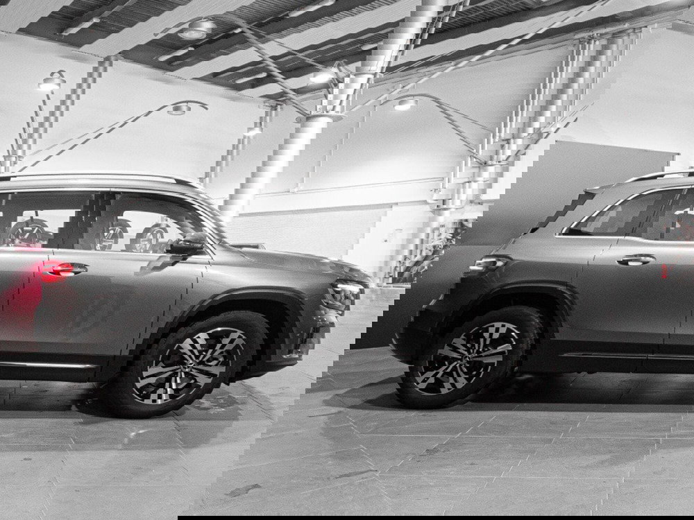 Mercedes-Benz GLB nuova a Ancona (10)