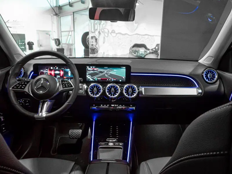Mercedes-Benz GLB nuova a Ancona (17)