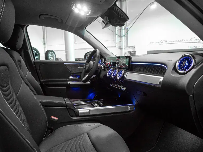 Mercedes-Benz GLB nuova a Ancona (18)