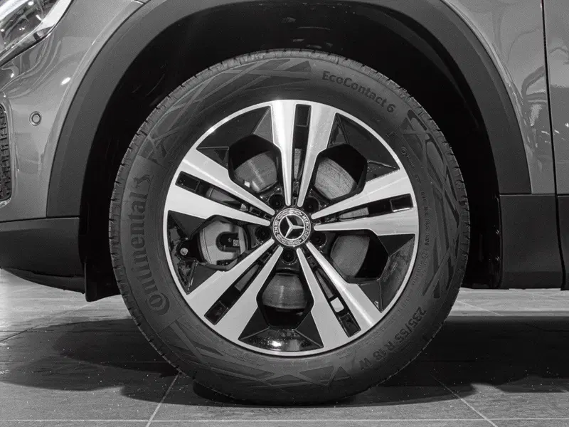 Mercedes-Benz GLB nuova a Ancona (4)