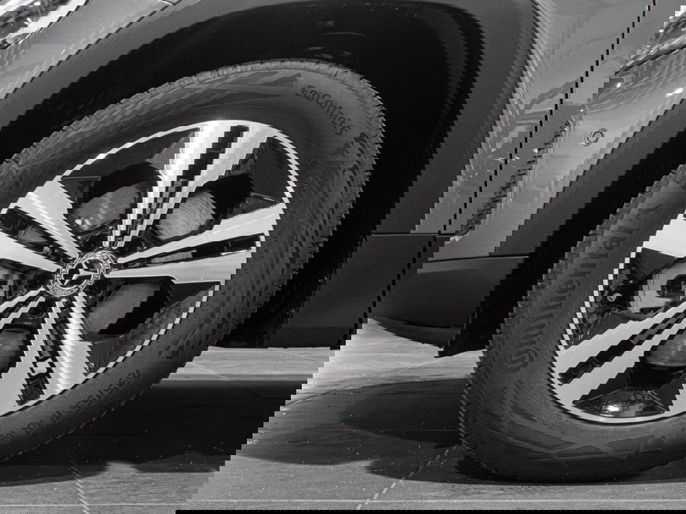 Mercedes-Benz GLB nuova a Ancona (4)