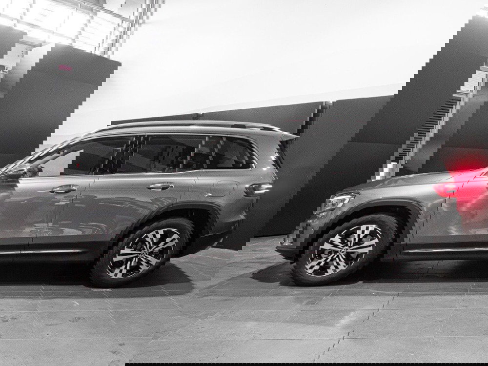 Mercedes-Benz GLB nuova a Ancona (5)