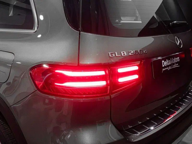 Mercedes-Benz GLB nuova a Ancona (6)