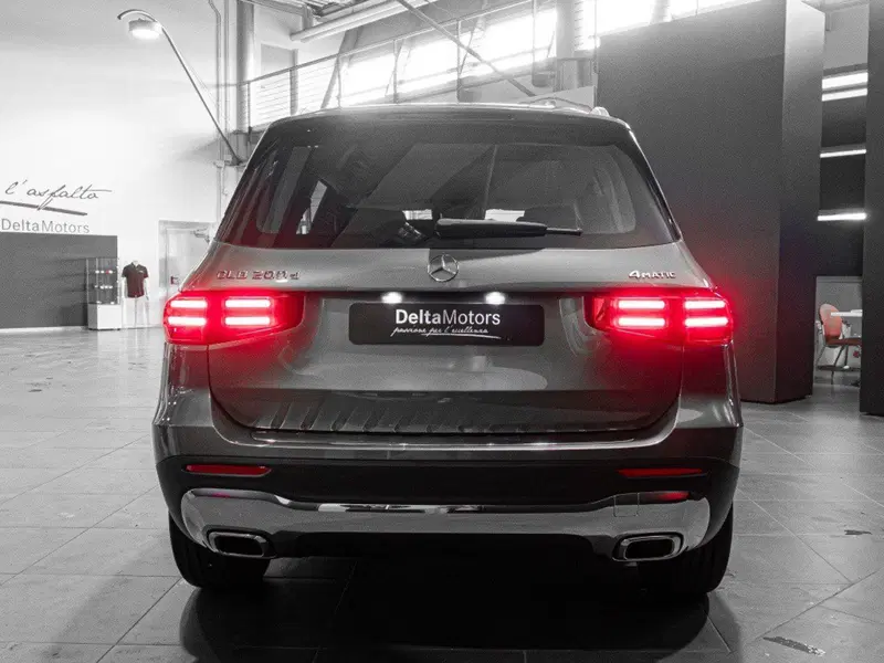 Mercedes-Benz GLB nuova a Ancona (7)