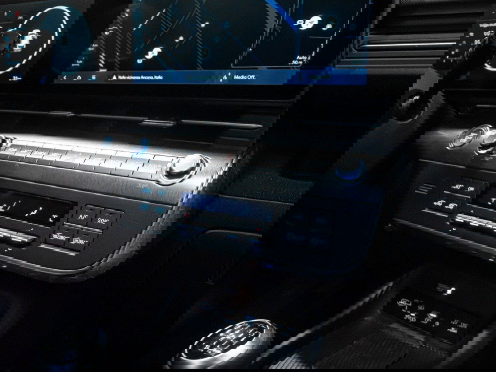 Hyundai Kona nuova a Macerata (19)