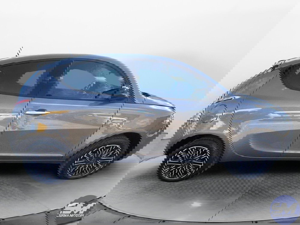 Lancia Ypsilon usata a Firenze (7)