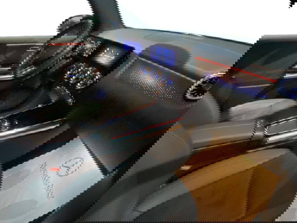 Mercedes-Benz EQA usata a Caserta (12)