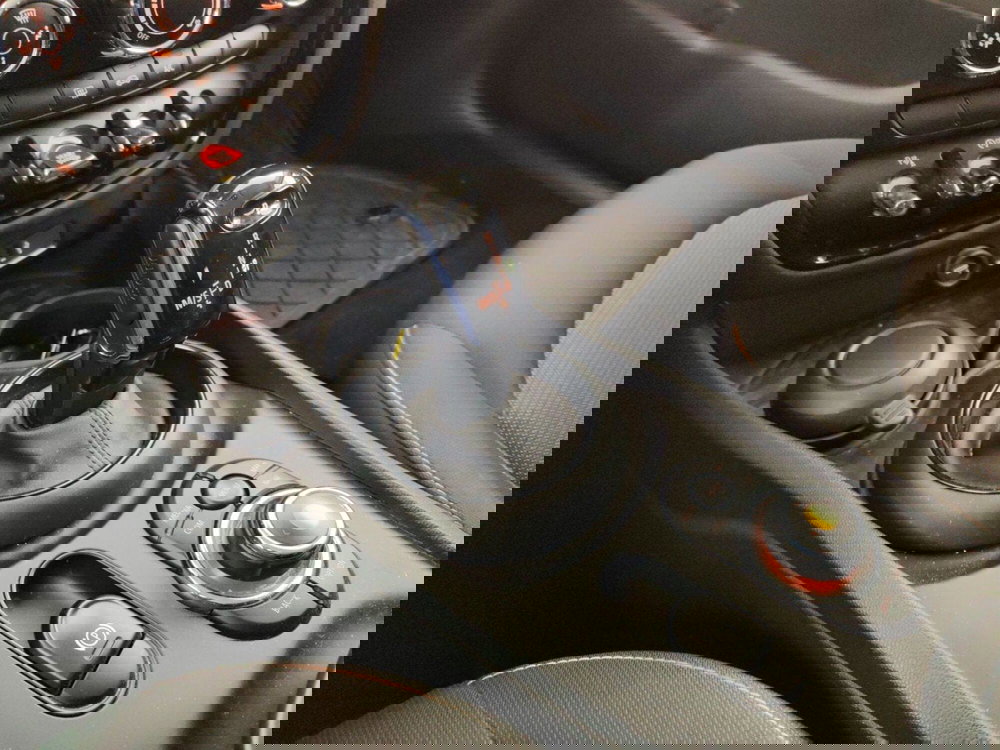 MINI Mini Clubman usata a Massa-Carrara (11)