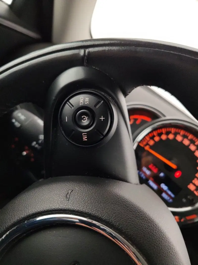 MINI Mini Clubman usata a Massa-Carrara (15)