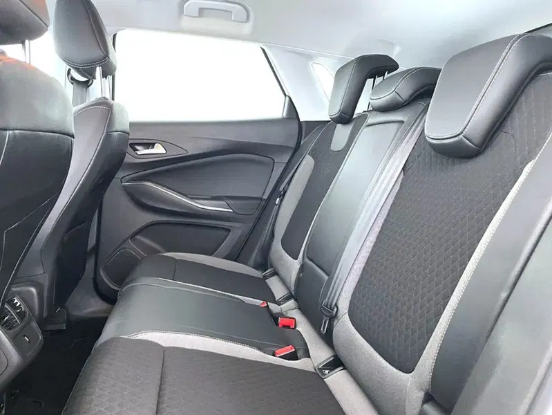 Opel Grandland X usata a Perugia (12)