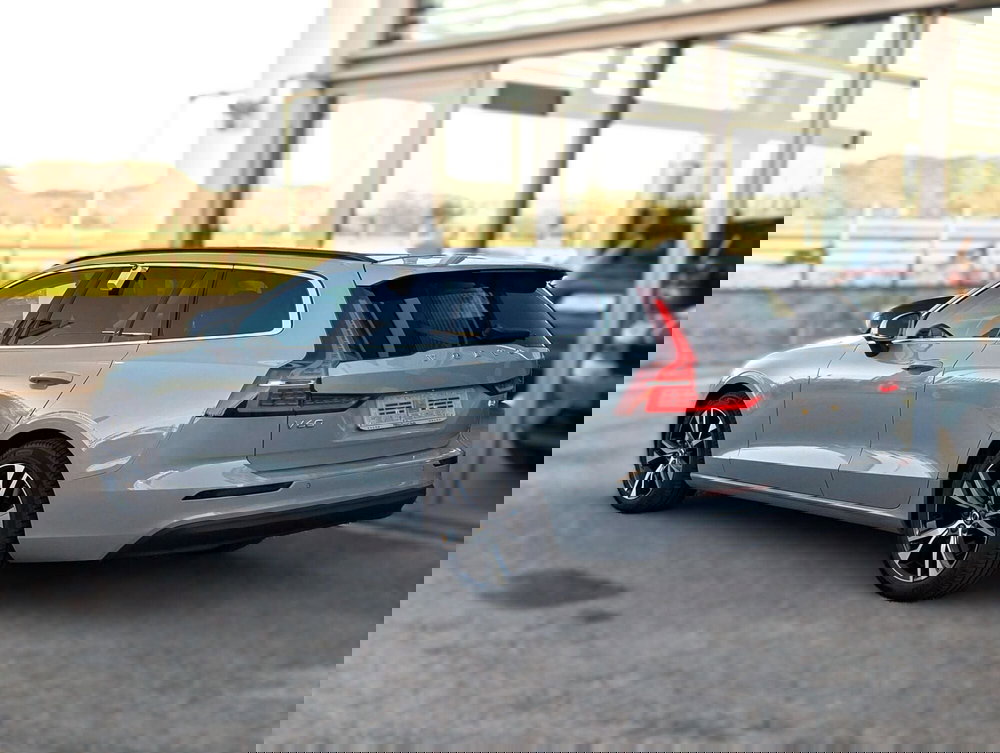 Volvo V60 nuova a Pescara (4)