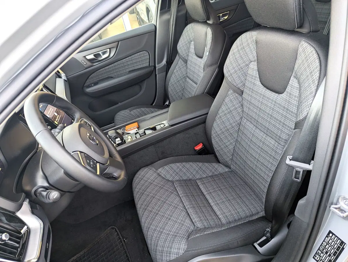 Volvo V60 nuova a Pescara (8)