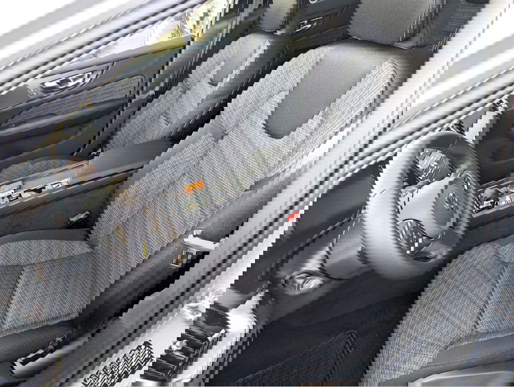 Volvo V60 nuova a Pescara (8)