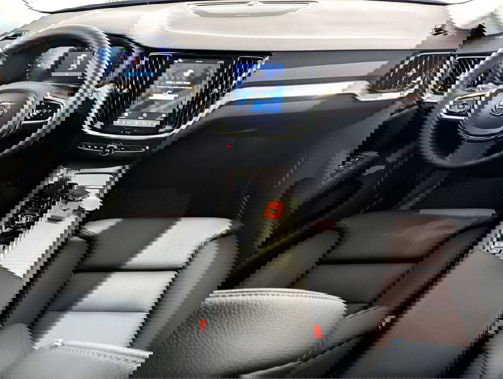 Volvo V60 nuova a Pescara (4)