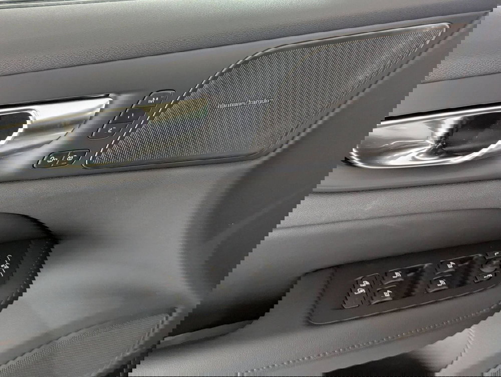 Volvo V60 nuova a Pescara (5)