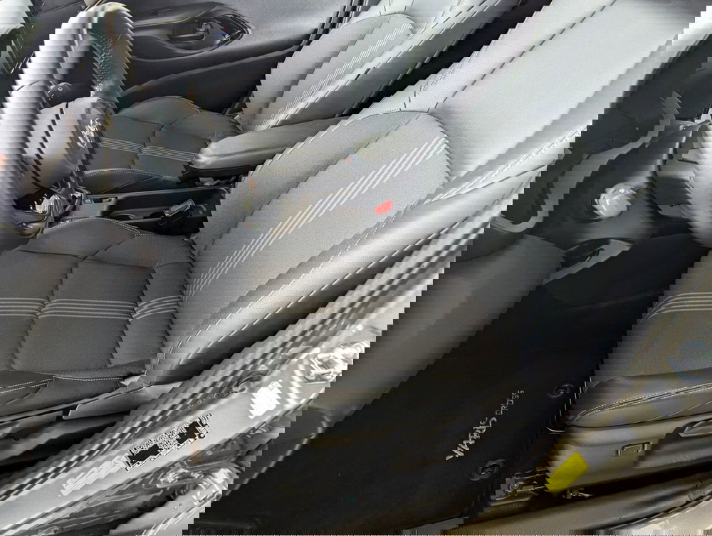 Toyota Yaris Cross usata a Pescara (10)