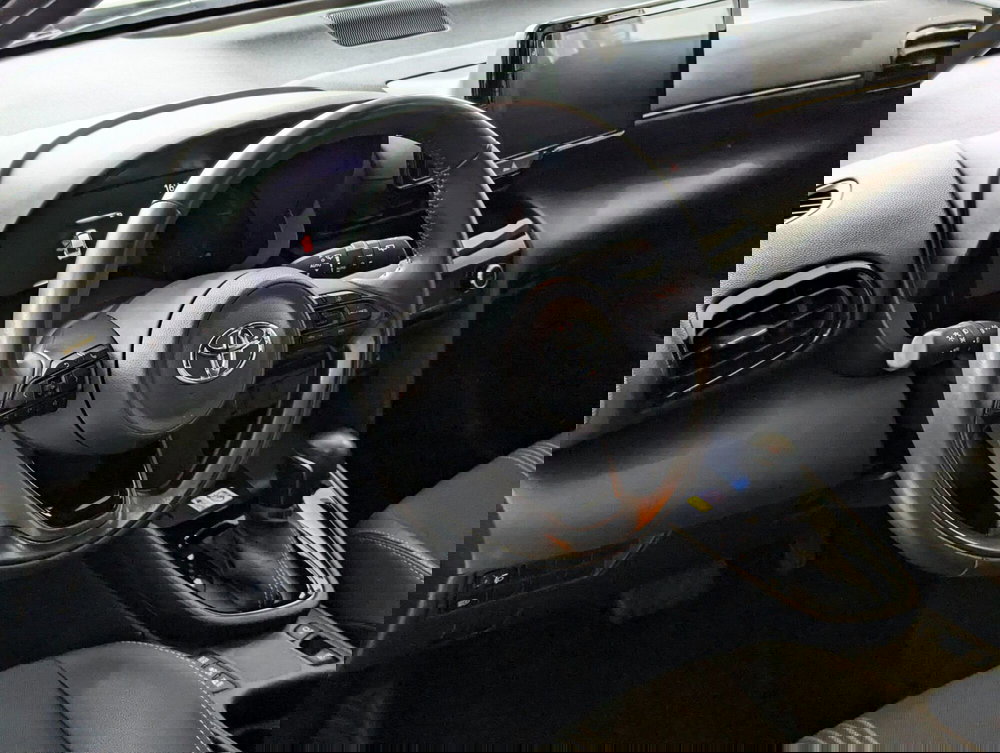 Toyota Yaris Cross usata a Pescara (15)