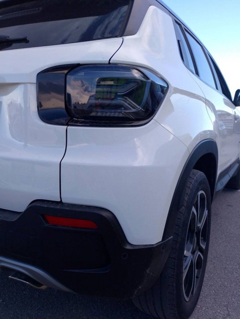 Jeep Avenger usata a Salerno (12)